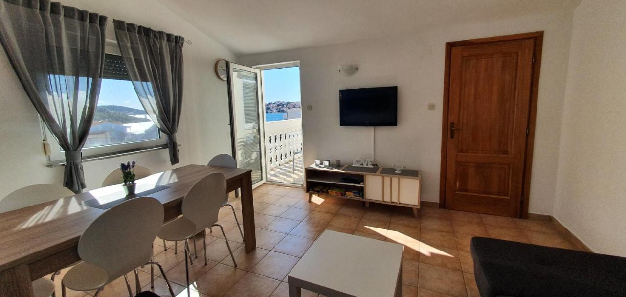 Apartments Kolak 로고즈니차 외부 사진
