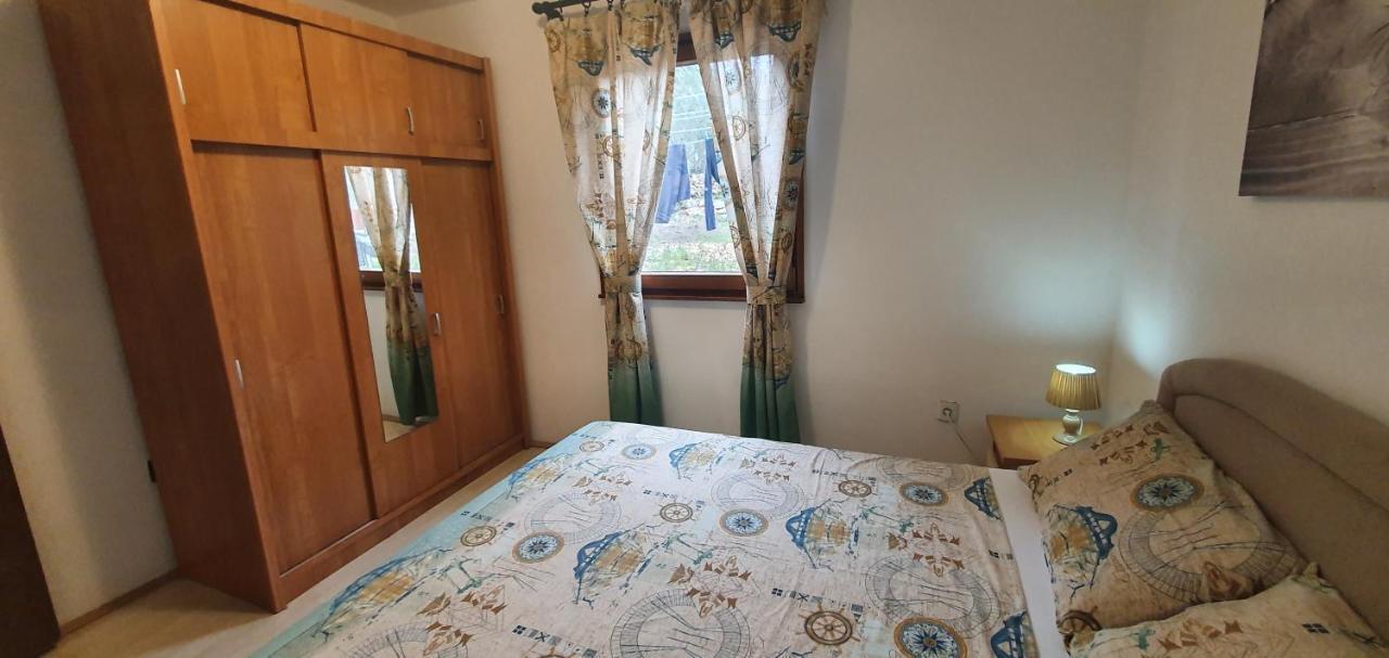 Apartments Kolak 로고즈니차 외부 사진