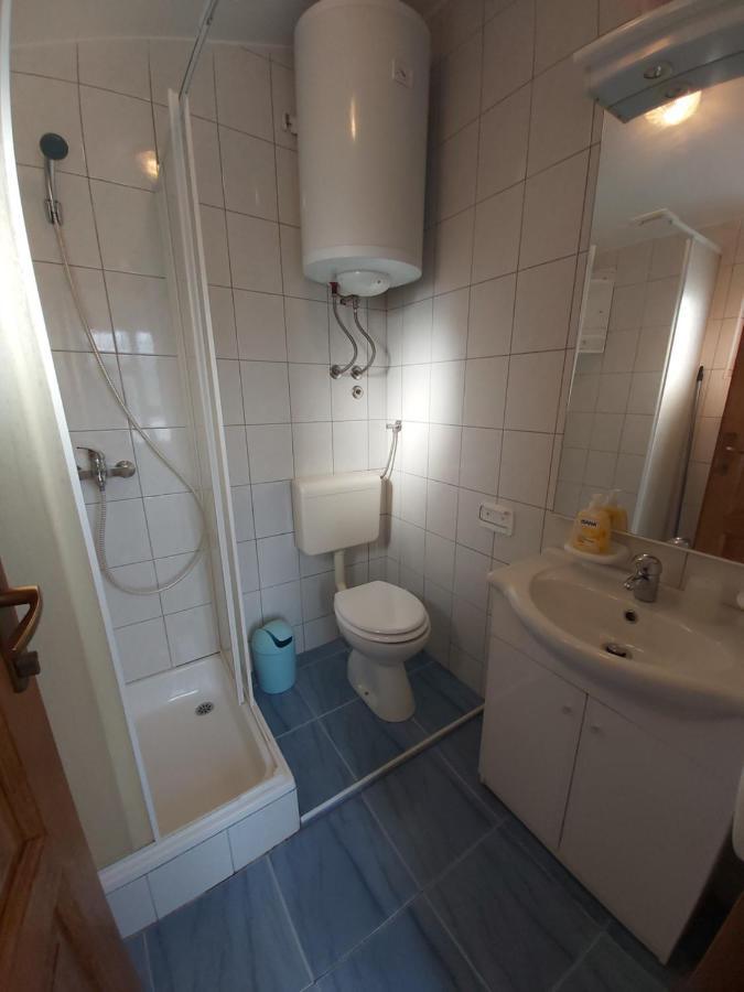 Apartments Kolak 로고즈니차 외부 사진