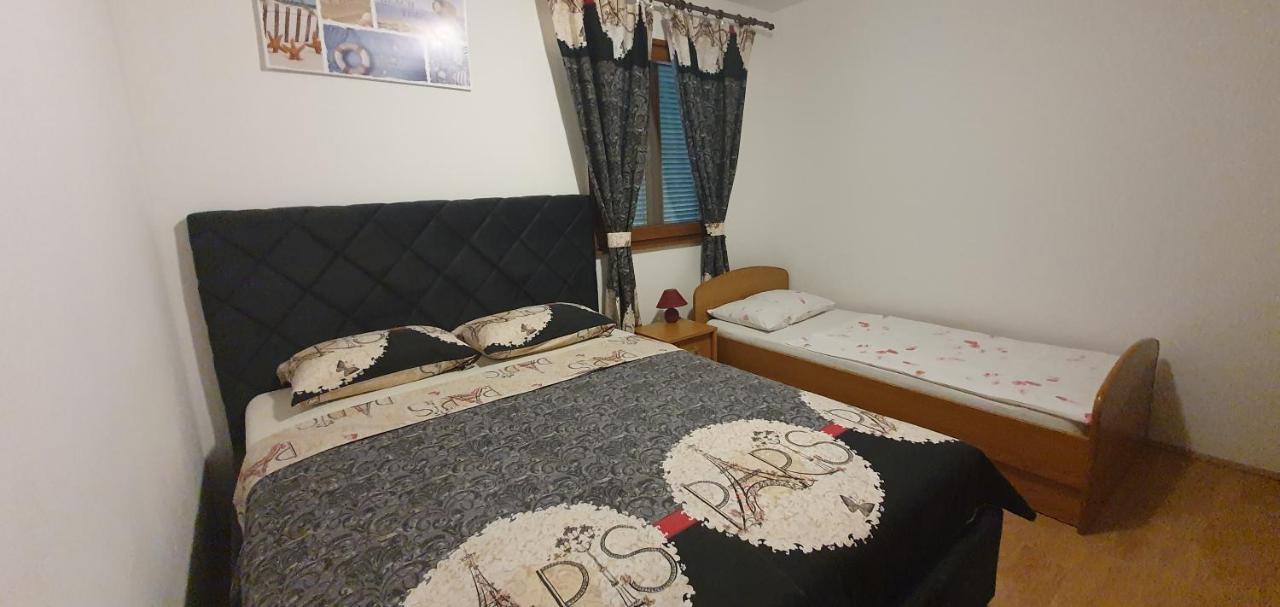 Apartments Kolak 로고즈니차 외부 사진